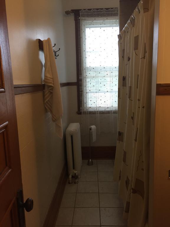 Le Petit Chateau Montebello B&B Ruang foto